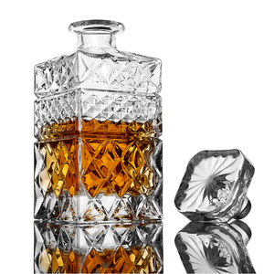 Rocks Luxurious Whiskey Decanter Gift Set With 6 Granite Chilling Stones